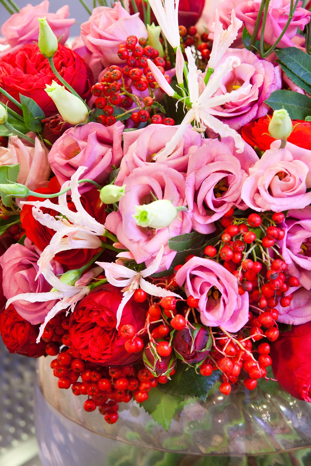 Lisianthus-Eustoma-Flower-White-Arrangement-Bouquet-Decoration-Pink-White-People-Valentine