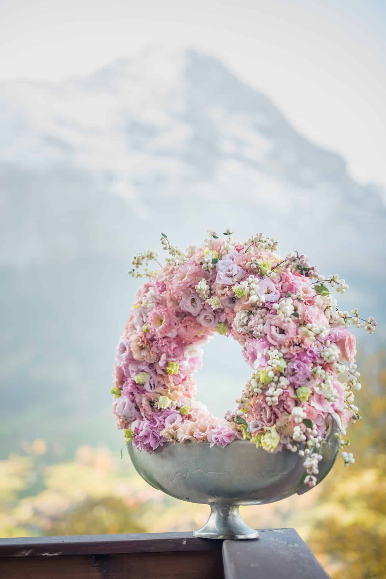 Lisianthus-Eustoma-Flower-Arrangement-Bouquet-Pink-White-Mountain