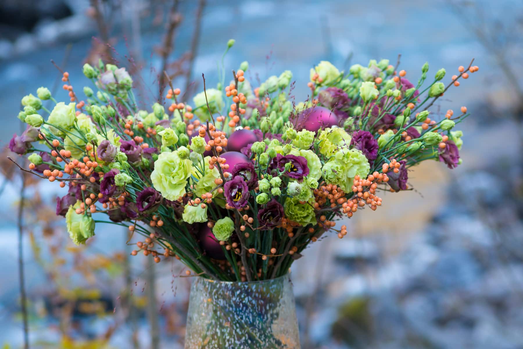 Lisianthus-Eustoma-Flower-White-Arrangement-Bouquet-Decoration-Pink-White-Blue-Green-Red-Colour-Salmon-Winter