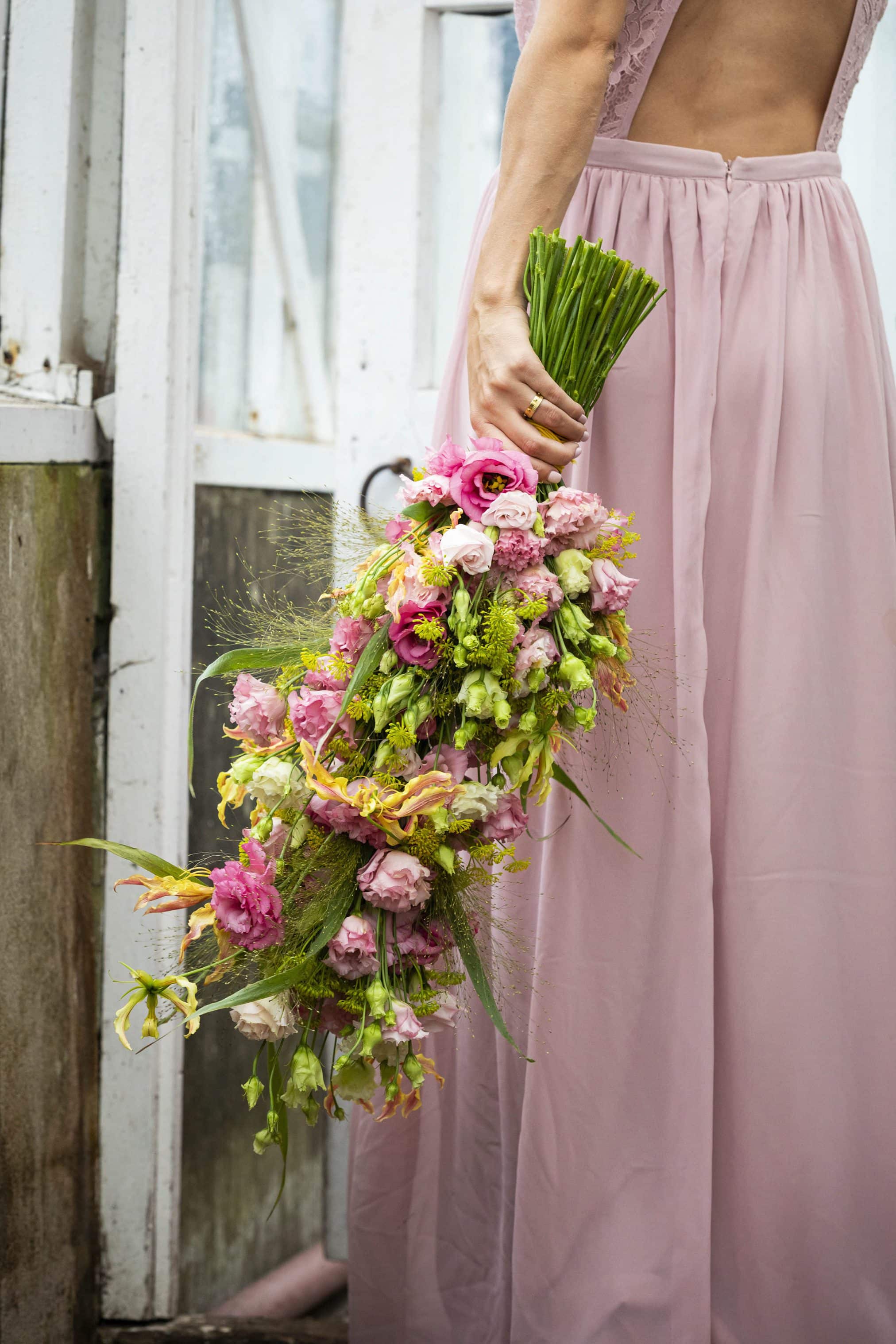 Lisianthus-Eustoma-Wedding-Pink-Greenhouse-Purple-Flower-Arrangement-Bride-Bouquet-Bridal Bouquet