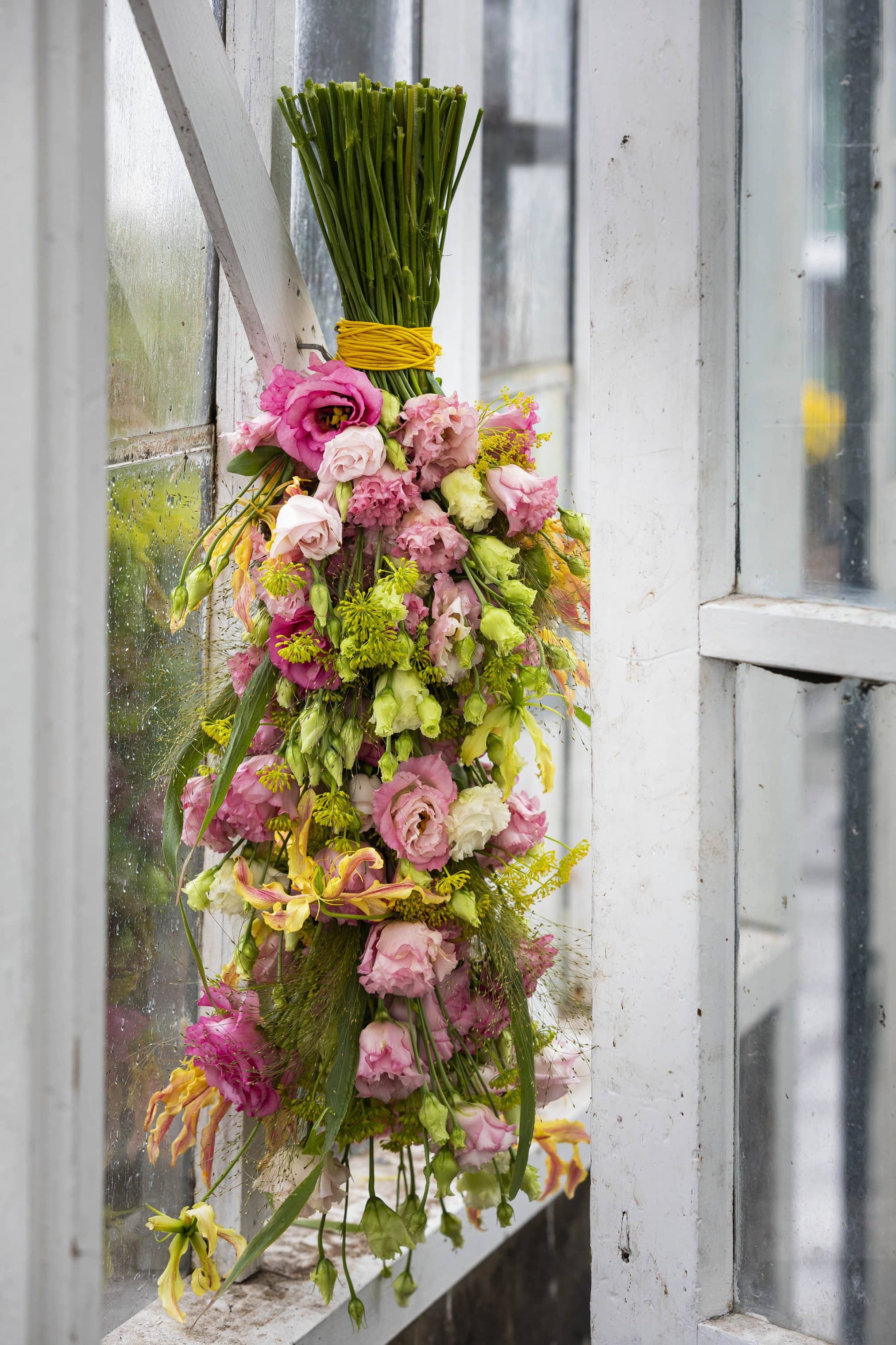 Lisianthus-Eustoma-Wedding-Pink-Greenhouse-Purple-Flower-Arrangement-Bride-Bouquet-Bridal Bouquet